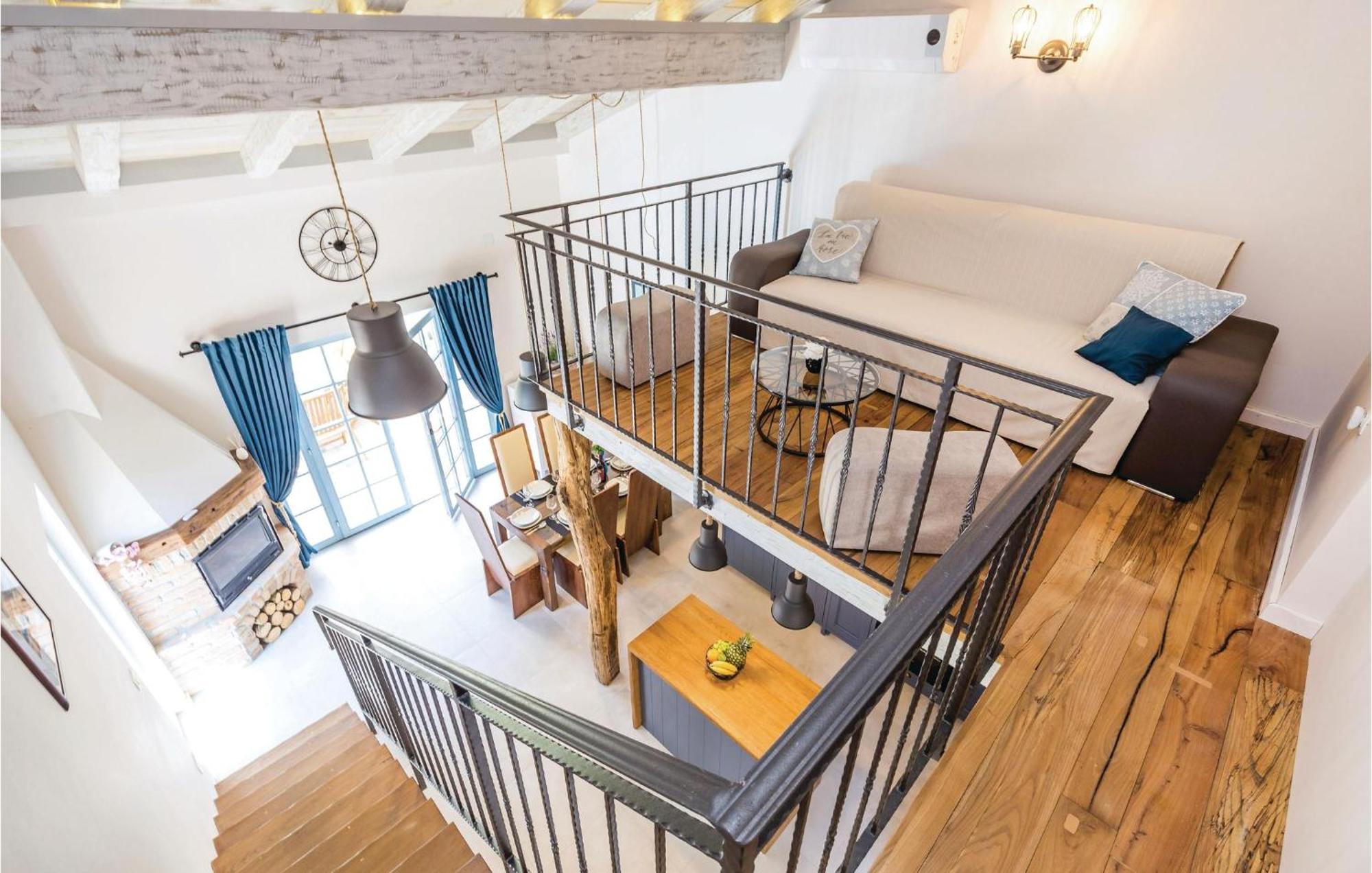Stunning Home In Jurdani With Wifi Mucici Eksteriør bilde