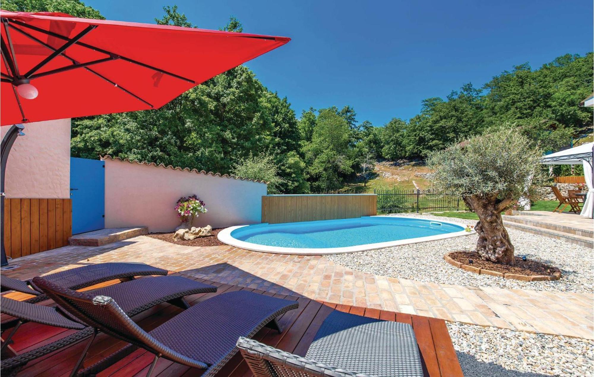 Stunning Home In Jurdani With Wifi Mucici Eksteriør bilde